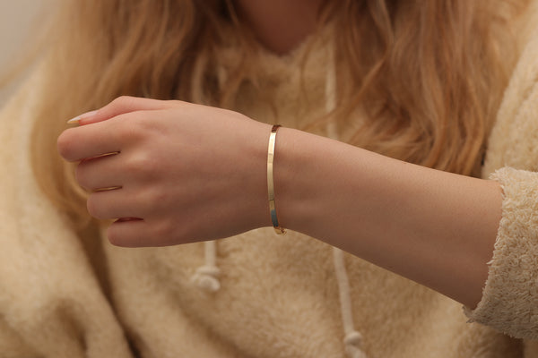 14k 18k Gold Solid Bangle / Minimalist Bracelet / Handmade Gold Bangle Bracelet