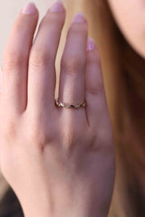 Diamond Leaf Band / Ivy Leaf Diamond Ring / 14k & 18k Gold Minimalist Ring