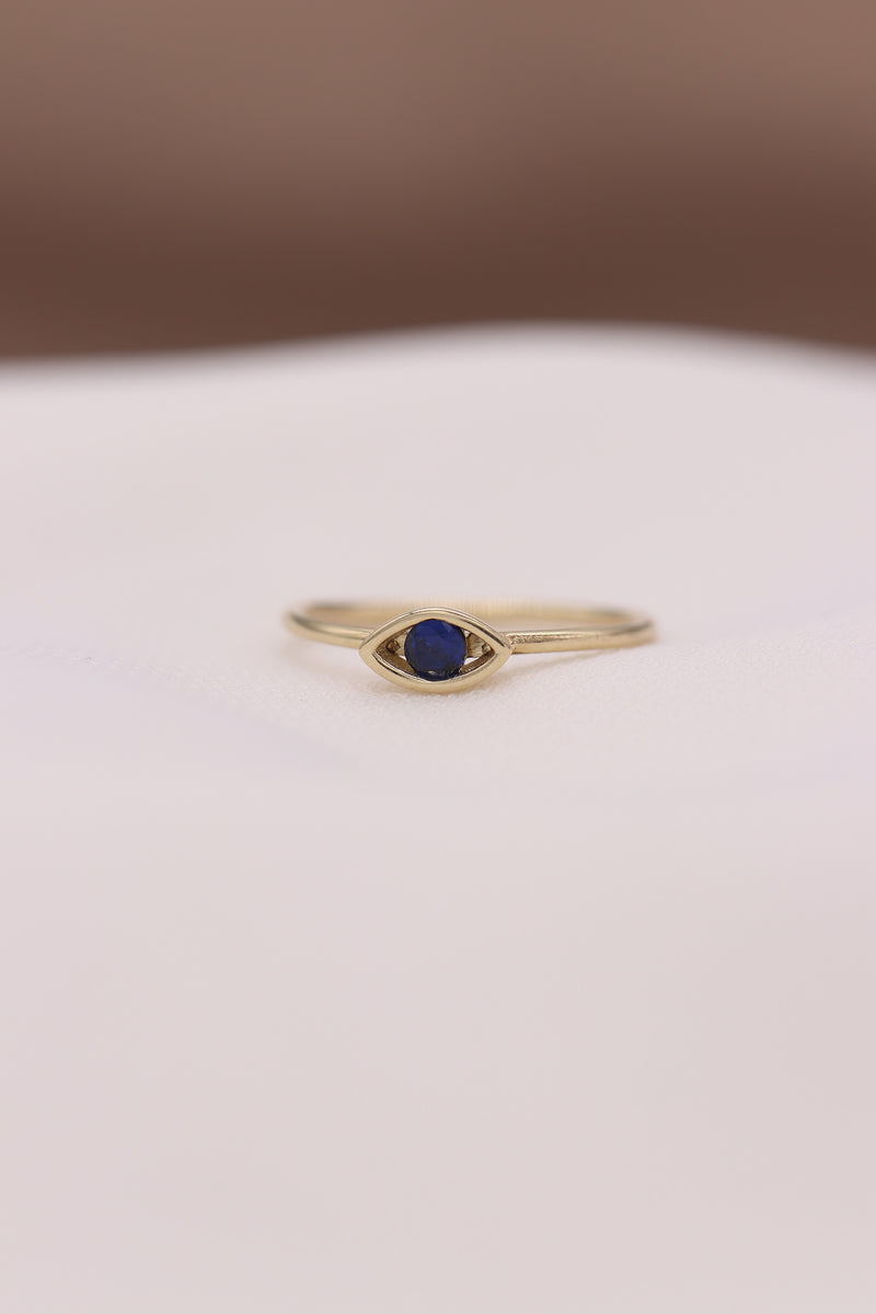 Gold Sapphire Eye Ring