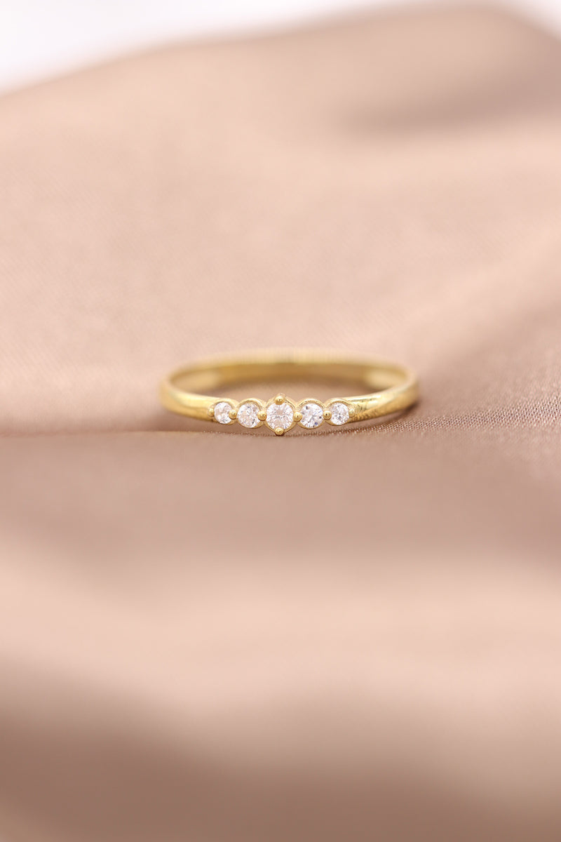 Dainty Wedding Diamond Ring